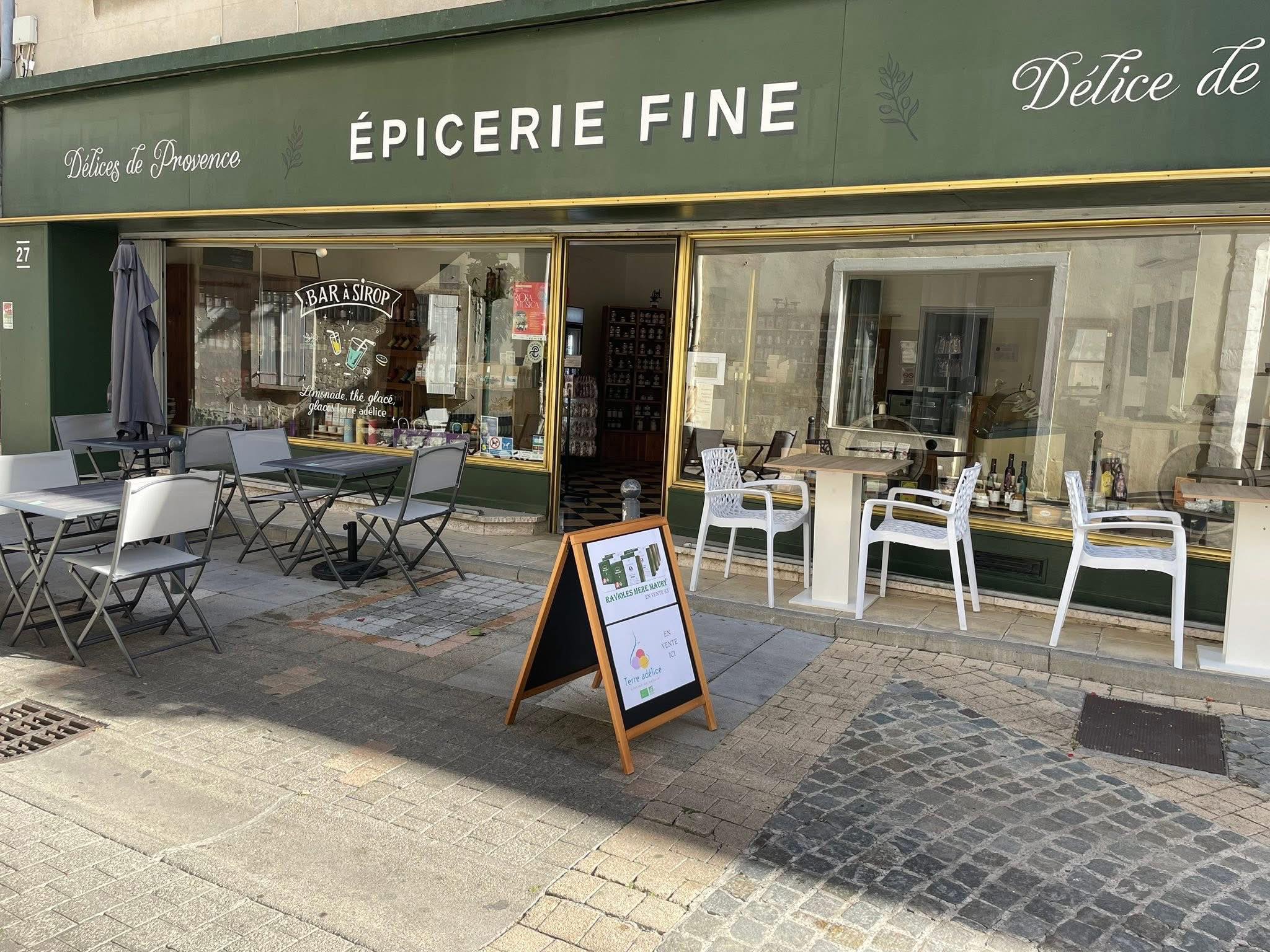 Façade de la boutique Délices de Provence — Épicerie Fine à Valréas